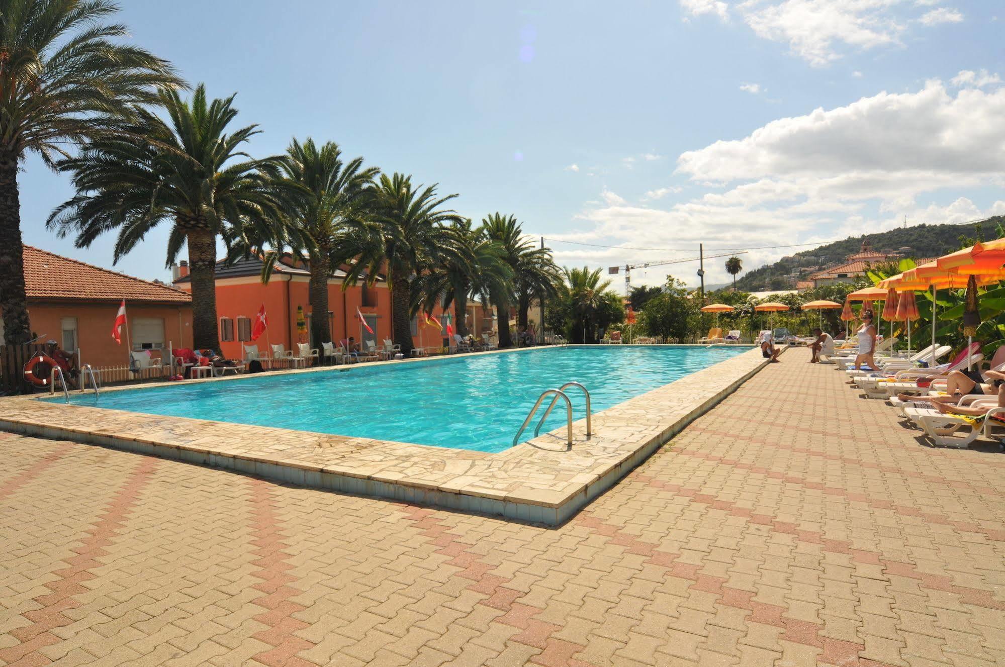 Il Borgo Degli Ulivi Resort Pietra Ligure Buitenkant foto